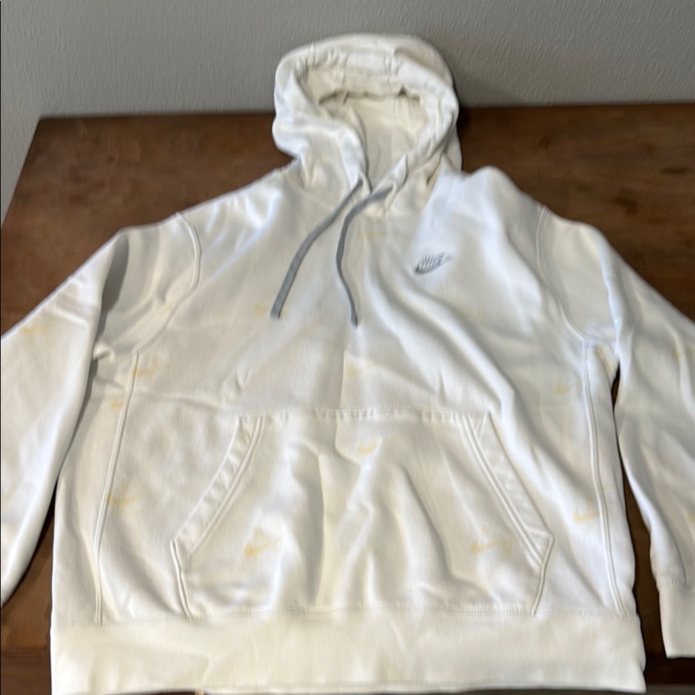 Nike White Sweatshirt Casual Comfort